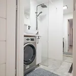 Spacious 4-room Apartment, Wrocław, Near Airport, Free Parking Apartament