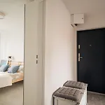 Spacious 4-room Apartment, Wroclaw, Near Airport, Free Parking Wrocław