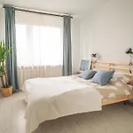 Spacious 4-room Apartment, Wrocław, Near Airport, Free Parking Apartament *