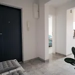 Spacious 4-room Apartment, Wroclaw, Near Airport, Free Parking Lejlighed Wrocław