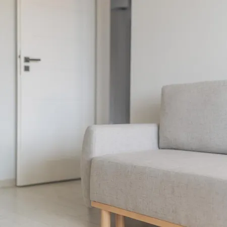 Przestronny 4-pokojowy Blisko Lotniska Apartment Breslau