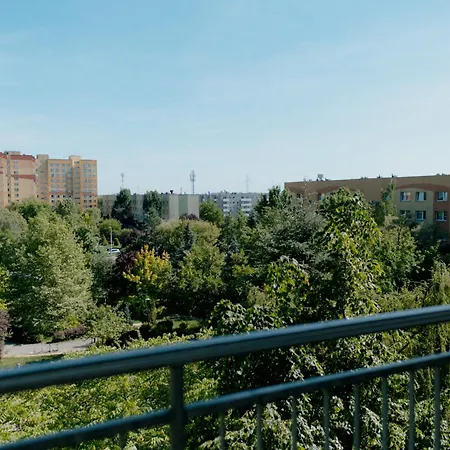 公寓 Spacious 4-Room Apartment, Free Parking, Near Wroclaw Airport