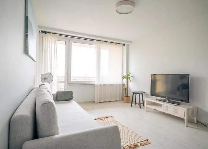 Spacious 4-room Apartment, Wroclaw, Near Airport, Free Parking Apartmán *