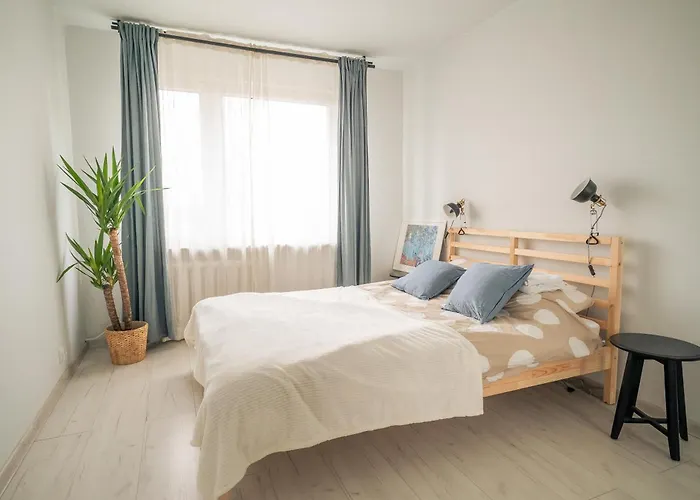 Spacious 4-room Apartment, Wroclaw, Near Airport, Free Parking Apartmán *