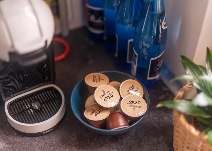 Spacious 4-room Apartment, Wroclaw, Near Airport, Free Parking