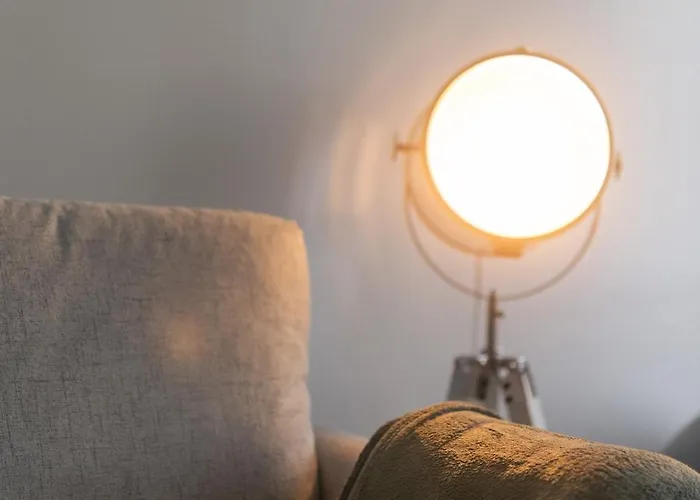 Apartmán Spacious 4-room Apartment, Wroclaw, Near Airport, Free Parking *